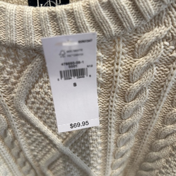 NWT Gap Cream Women’w Cable Knit Sweater. Size small. - Picture 2 of 4